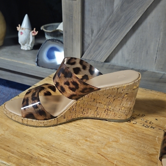 Tan and Brown Leopard Print Sandals with Platform Sole - Picture 3 of 8